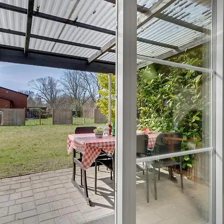 Beautiful In Ls With 2 Bedrooms *