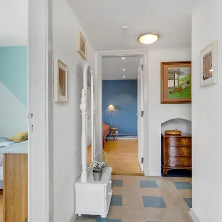 Beautiful In Ls With 2 Bedrooms *